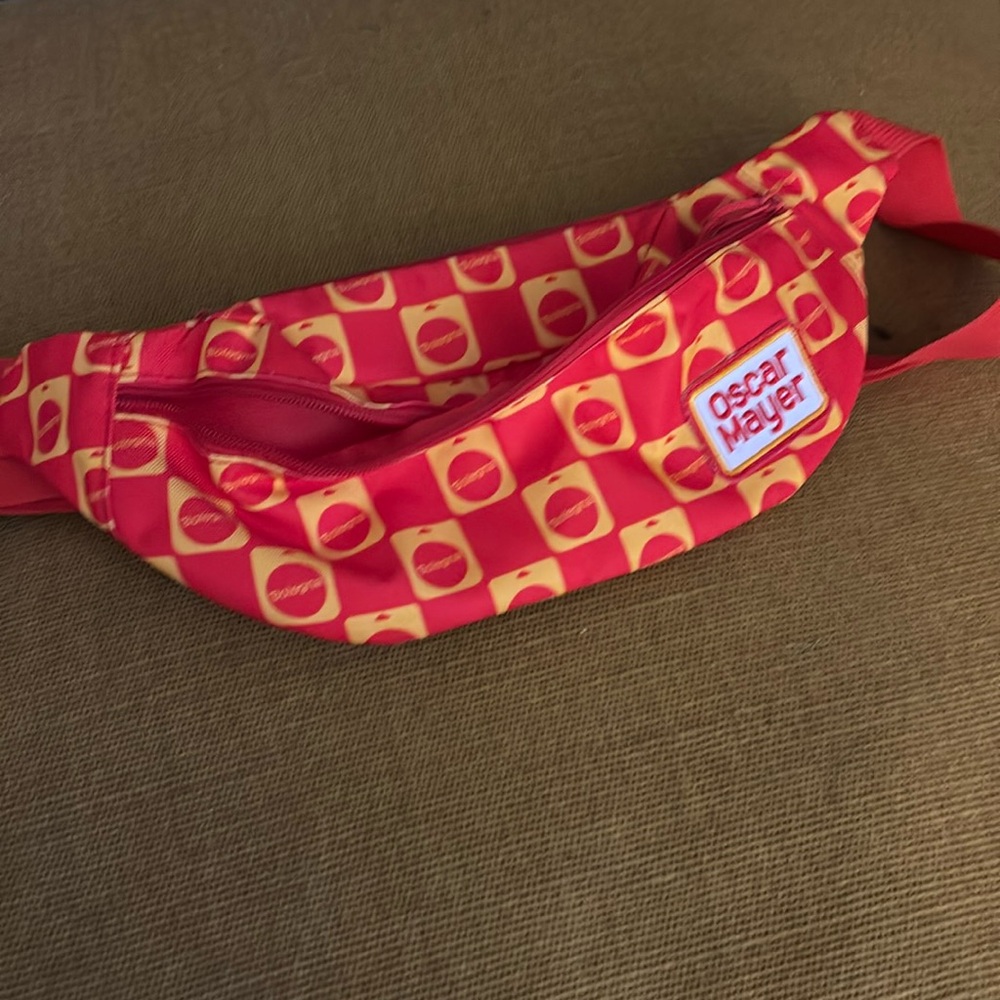 Brand new Oscar Meyer “bologna” fanny pack